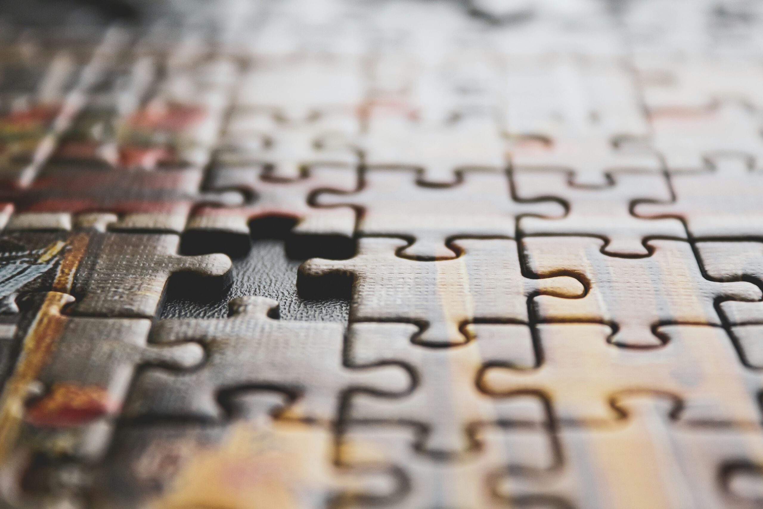 Fehlendes Puzzlestück in einem Puzzle Fehlendes Puzzlestück in einem Puzzle